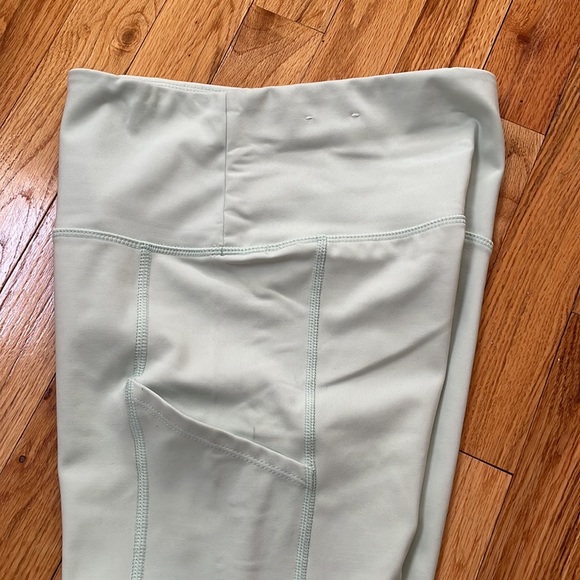 AE The Everything Pocket Highest Waisted Legging - Picture 2 of 4